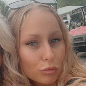 Meet your Posher, Twila